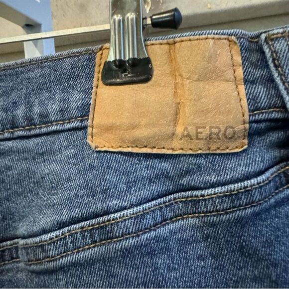 Aeropostale Distressed Stretch Mom Jeans – Size 12 – High Waist - Picture 3 of 5